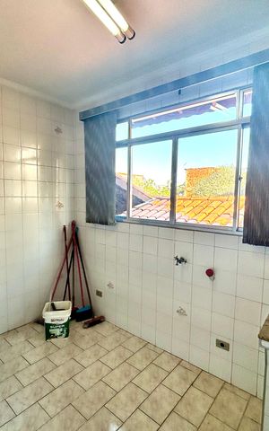 Casa à venda com 240m², 3 quartos e 1 vaga Casa à venda com 240m², 3 quartos e 1 vagaÁrea de Serviço
