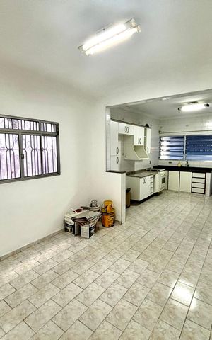 Casa à venda com 240m², 3 quartos e 1 vaga Casa à venda com 240m², 3 quartos e 1 vagaSala de Jantar