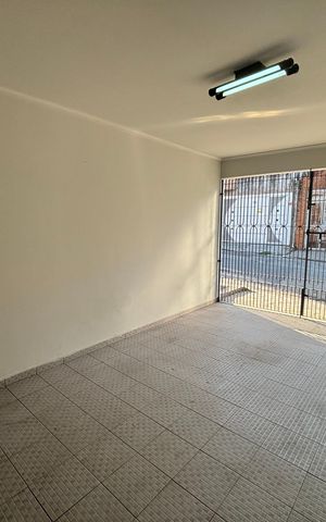 Casa à venda com 240m², 3 quartos e 1 vaga Casa à venda com 240m², 3 quartos e 1 vagaGaragem