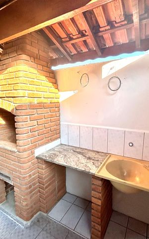 Casa à venda com 240m², 3 quartos e 1 vaga Casa à venda com 240m², 3 quartos e 1 vagaChurrasqueira