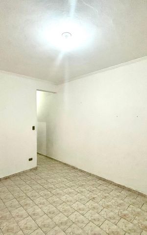 Casa à venda com 240m², 3 quartos e 1 vaga Casa à venda com 240m², 3 quartos e 1 vagaSala