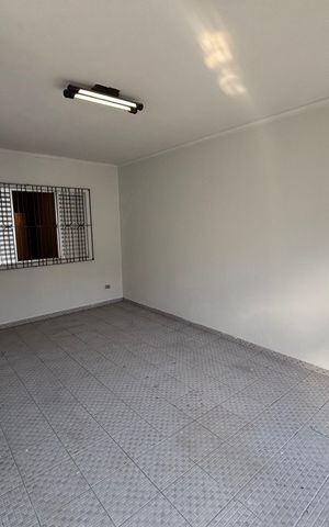 Casa à venda com 240m², 3 quartos e 1 vaga Casa à venda com 240m², 3 quartos e 1 vagaGaragem