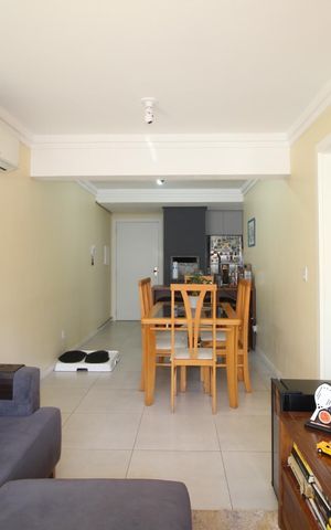 Apartamento à venda com 58m², 2 quartos e 2 vagasSala