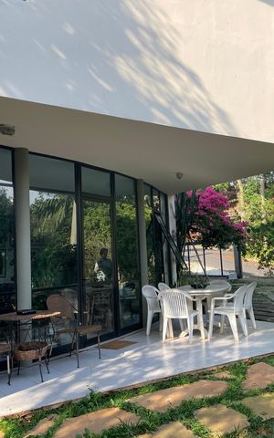 Casa de condomínio para alugar com 200m², 4 quartos e 2 vagas Casa de condomínio para alugar com 200m², 4 quartos e 2 vagasVaranda