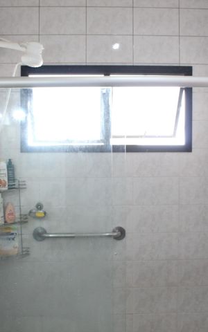 Casa de condomínio para alugar com 200m², 4 quartos e 2 vagas Casa de condomínio para alugar com 200m², 4 quartos e 2 vagasBanheiro