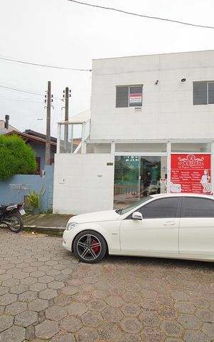Casa para alugar com 60m², 2 quartos e 1 vagaFachada