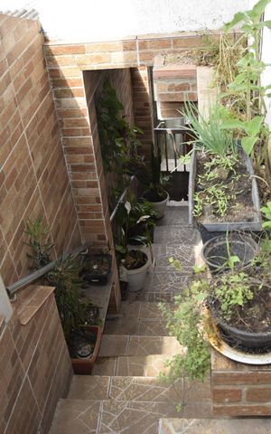 Casa para alugar com 120m², 3 quartos e 1 vagaEscada