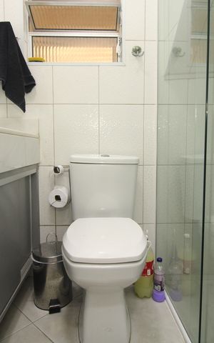Casa à venda com 240m², 4 quartos e 2 vagasBanheiro 2