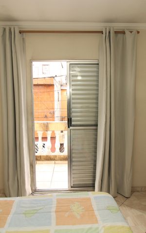 Casa à venda com 240m², 4 quartos e 2 vagasSuíte