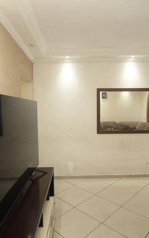 Casa à venda com 240m², 4 quartos e 2 vagasSala