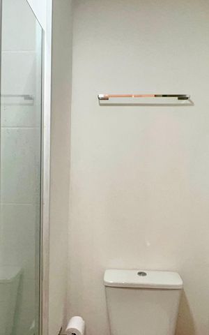 Studio para alugar com 27m², 1 quarto e sem vaga Studio para alugar com 27m², 1 quarto e sem vagaBanheiro