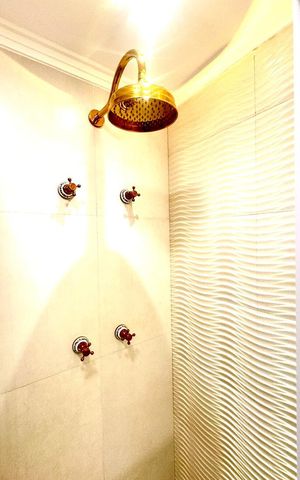 Apartamento à venda com 60m², 2 quartos e 1 vaga Apartamento à venda com 60m², 2 quartos e 1 vagaBanheiro