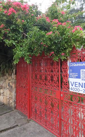 Casa à venda com 500m², 5 quartos e 3 vagasFachada