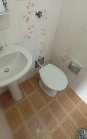 Casa à venda com 132m², 2 quartos e 2 vagas Casa à venda com 132m², 2 quartos e 2 vagasWC