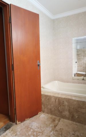 Apartamento para alugar com 203m², 4 quartos e 2 vagasBanheiro do Quarto 3