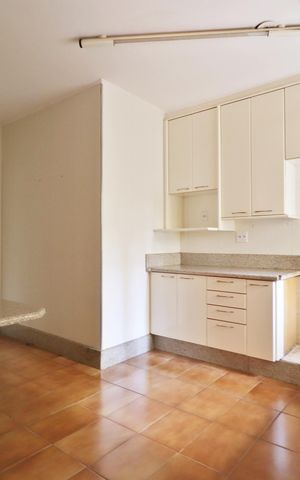 Apartamento para alugar com 203m², 4 quartos e 2 vagasCozinha