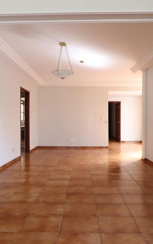 Apartamento para alugar com 203m², 4 quartos e 2 vagasSala