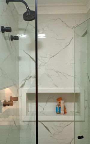 Apartamento à venda com 70m², 2 quartos e 1 vaga Apartamento à venda com 70m², 2 quartos e 1 vagaBanheiro da Suíte
