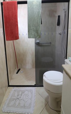 Casa à venda com 126m², 4 quartos e 1 vagaQuarto 1 - Suíte Banheiro 