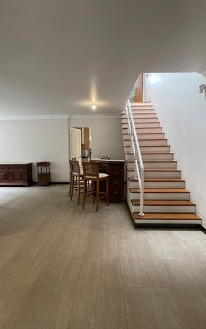 Casa à venda com 208m², 5 quartos e 3 vagasSala