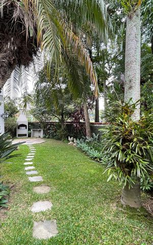 Casa à venda com 208m², 5 quartos e 3 vagasJardim