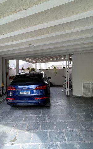 Casa à venda com 208m², 5 quartos e 3 vagasGaragem