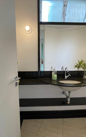 Casa à venda com 208m², 5 quartos e 3 vagasBanheiro 3
