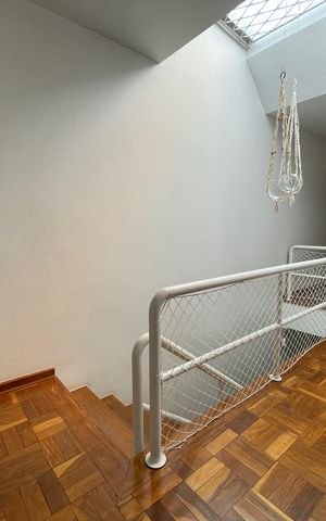 Casa à venda com 208m², 5 quartos e 3 vagasEscada
