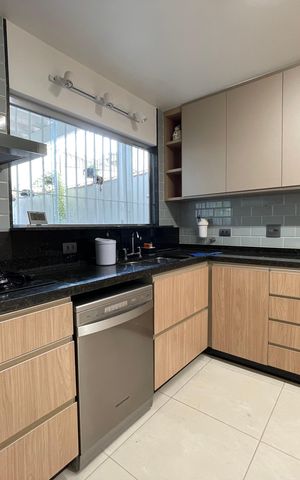 Casa à venda com 208m², 5 quartos e 3 vagasCozinha