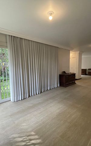 Casa à venda com 208m², 5 quartos e 3 vagasSala