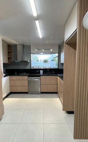 Casa à venda com 208m², 5 quartos e 3 vagasCozinha