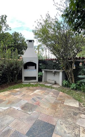 Casa à venda com 208m², 5 quartos e 3 vagasJardim