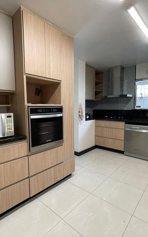 Casa à venda com 208m², 5 quartos e 3 vagasCozinha