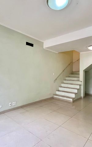 Casa à venda com 108m², 2 quartos e 1 vaga Casa à venda com 108m², 2 quartos e 1 vagaSala