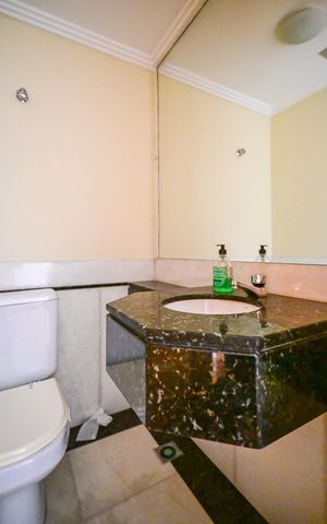 Apartamento à venda com 159m², 4 quartos e 2 vagasLavabo