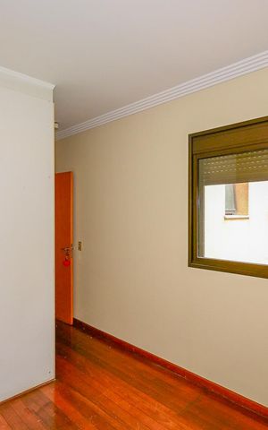 Apartamento à venda com 159m², 4 quartos e 2 vagasQuarto 2
