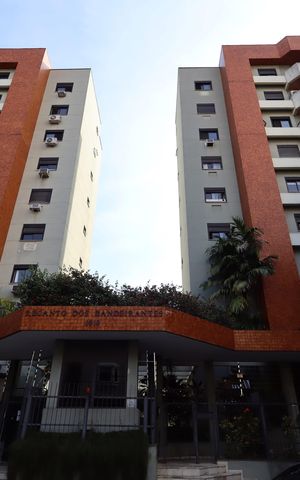 Apartamento à venda com 136m², 4 quartos e 3 vagasFachada
