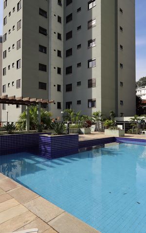 Apartamento à venda com 136m², 4 quartos e 3 vagasÁrea comum - Piscina