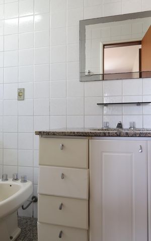 Apartamento à venda com 136m², 4 quartos e 3 vagasBanheiro da Suíte 2