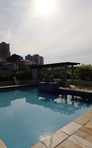Apartamento à venda com 136m², 4 quartos e 3 vagasÁrea comum - Piscina