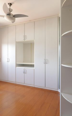 Apartamento à venda com 136m², 4 quartos e 3 vagasSuíte 2