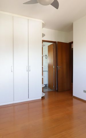 Apartamento à venda com 136m², 4 quartos e 3 vagasSuíte 2