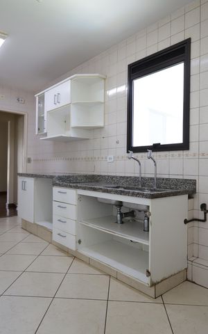 Apartamento à venda com 136m², 4 quartos e 3 vagasCozinha