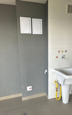 Apartamento à venda com 95m², 3 quartos e 2 vagas Apartamento à venda com 95m², 3 quartos e 2 vagasÁrea de Serviço