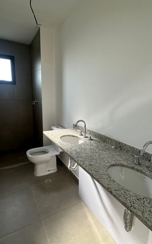 Apartamento à venda com 95m², 3 quartos e 2 vagas Apartamento à venda com 95m², 3 quartos e 2 vagasBanheiro da Suíte 3