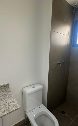 Apartamento à venda com 95m², 3 quartos e 2 vagas Apartamento à venda com 95m², 3 quartos e 2 vagasBanheiro da Suíte 1