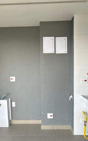 Apartamento à venda com 95m², 3 quartos e 2 vagas Apartamento à venda com 95m², 3 quartos e 2 vagasÁrea de Serviço