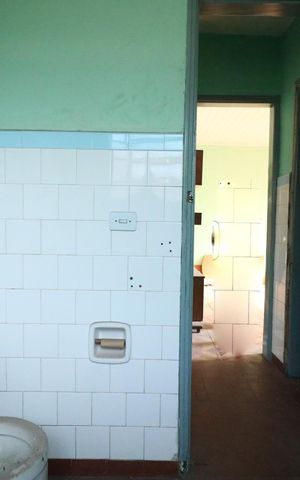 Casa à venda com 276m², 2 quartos e 2 vagas Casa à venda com 276m², 2 quartos e 2 vagasBanheiro