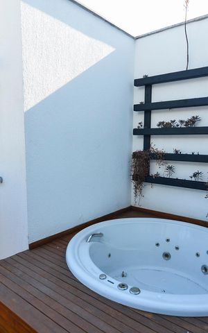 Apartamento à venda com 147m², 3 quartos e 2 vagas Apartamento à venda com 147m², 3 quartos e 2 vagasTerraço