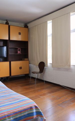 Apartamento à venda com 360m², 4 quartos e 4 vagas Apartamento à venda com 360m², 4 quartos e 4 vagasSala 1